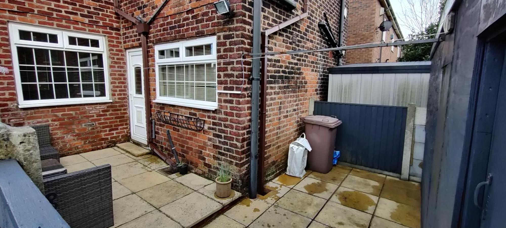 Victorian Semi Detached House Behind The High Street Vila Newton-le-Willows Exterior foto